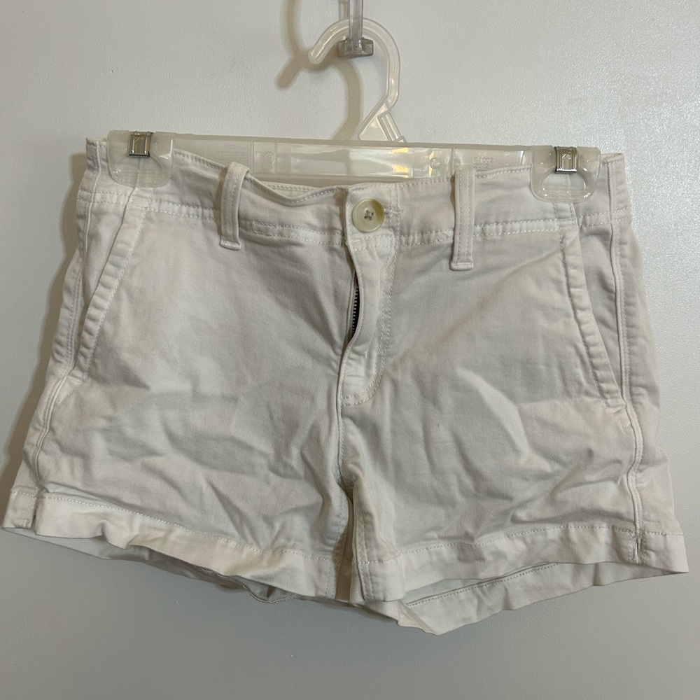 American Eagle white shorts